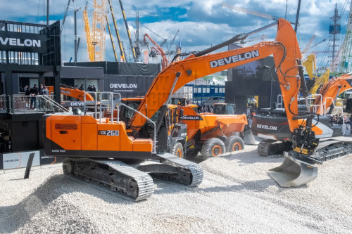 DX260LC-9 met Engcon